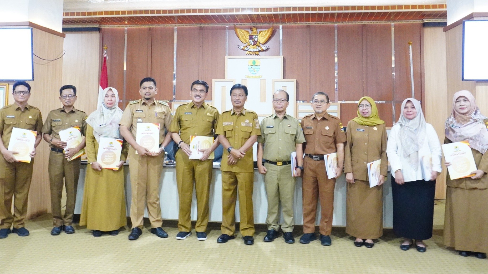 Penyerahan Hasil Evaluasi Akuntabilitas Kinerja, Evaluasi Penyelenggaraan Reformasi Birokrasi dan Pemberian Dukungan Tata Kelola Pengawasan Internal Tahun 2025